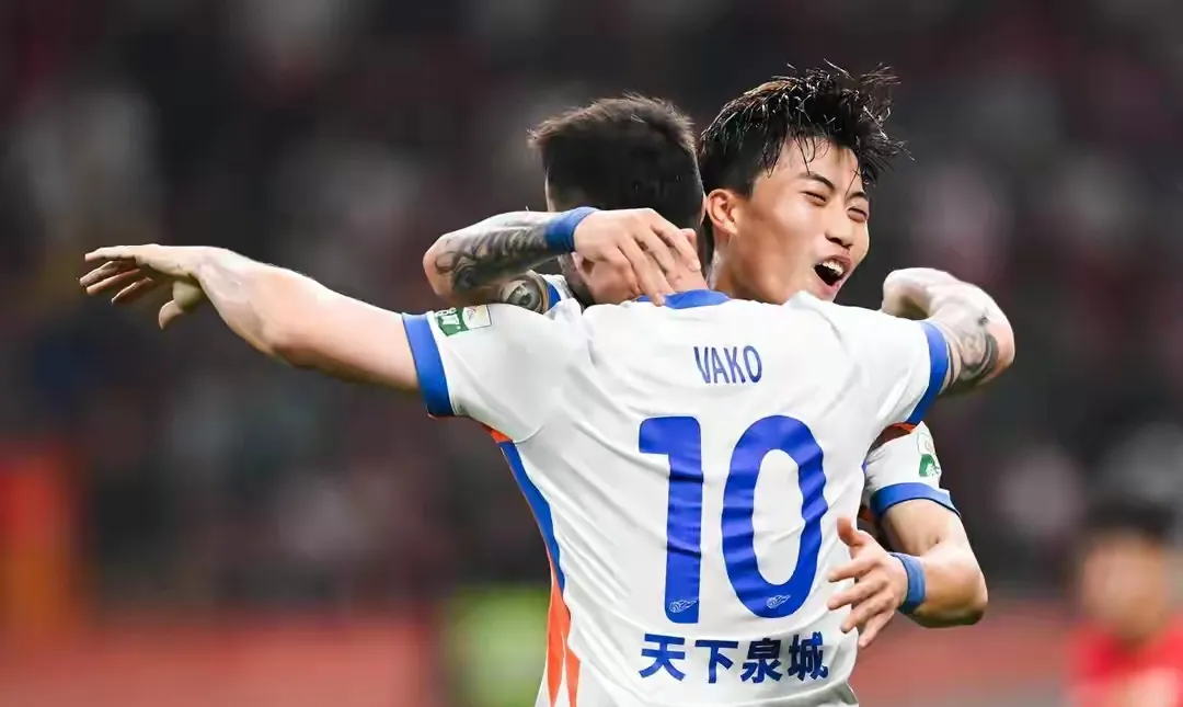 赛地聚焦——中超冲刺阶段热度飙升,山东男篮刷新队史纪录,信心回归,临场指挥获称赞的简单介绍 赛地聚焦——中超冲刺阶段热度飙升,山东男篮刷新队史纪录,信心回归,临场指挥获称赞的简单介绍