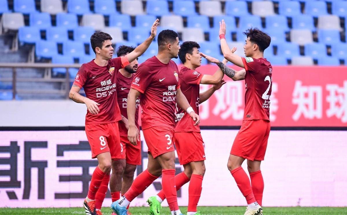 关于风云突变！上海海港今晨造点机会，全明星赛版图或变，悬念犹存，赛程密集仍需轮换的信息